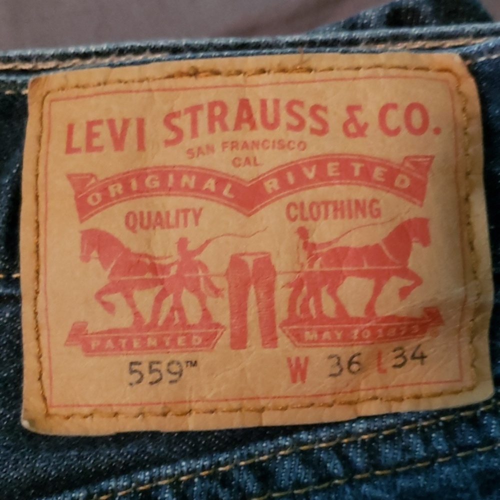 Levi's 36x34 559